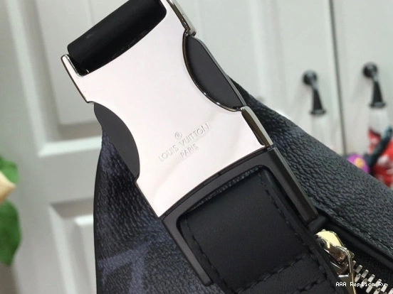 AAA Replica Ru VUITTON LOUIS BUMBAG DISCOVERY 0812